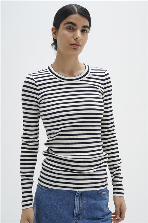 Se InWear Dagnaiw Striped Tshirt LS Kvinde Whisper White / Marine Blue Langærmede T-shirts Slim Fit Str XXL - hos Magasin ved Magasin