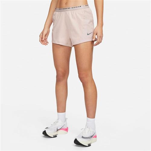 Nike Dri Fit Run Division Tempo Luxe 322 Lobeshorts L - Træningsshorts hos Magasin