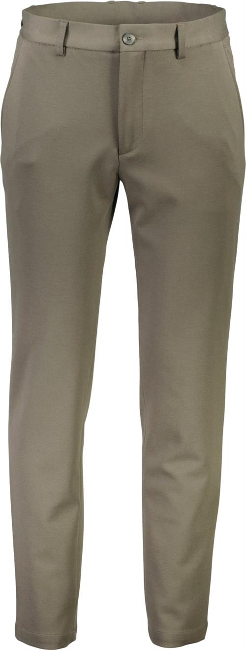 Se Lindbergh Superflex Pants Mand Grøn Habitbukser Str XS - hos Magasin ved Magasin