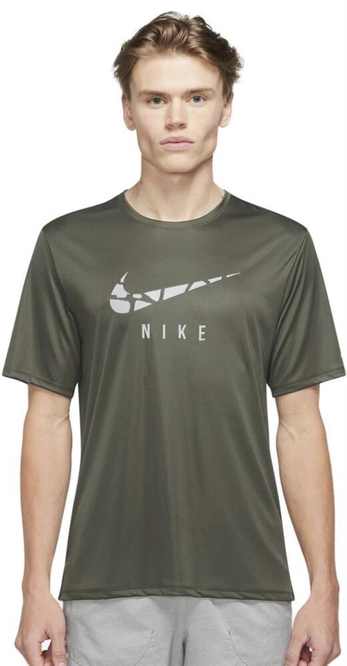 Se Nike Dri Fit Run Division T Shirt XL - T-shirts hos Magasin ved Magasin