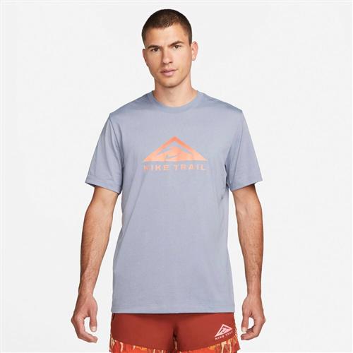 Nike Dri Fit Trail Lobe T Shirt S - T-shirts hos Magasin