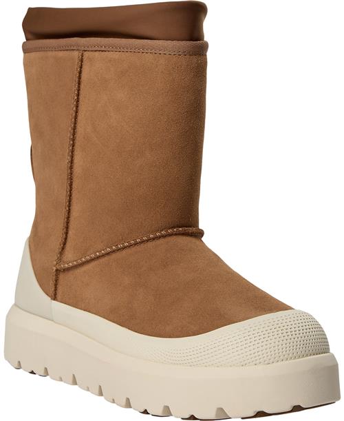 Se UGG M Classic Short Weat Mand Chestnut/whitecap Vinterstøvler Str 42 - hos Magasin ved Magasin