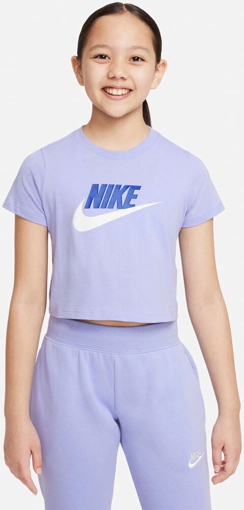 Se Nike Sportswear Cropped T Shirt 137-147 / M - T-shirts hos Magasin ved Magasin