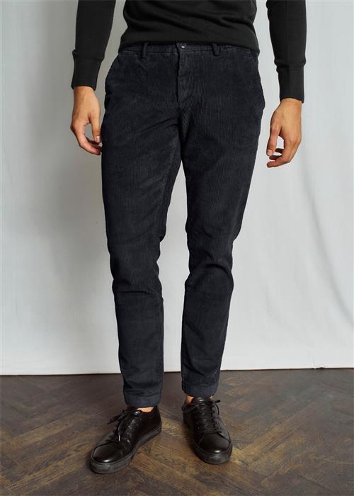 Se Bruun & Stengade BS Kenn Regular Fit Chinos Mand Navy Chinos Str W32 / L34 - hos Magasin ved Magasin