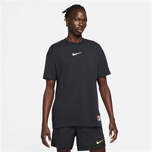 Se Nike F.c. Traenings T Shirt M - T-shirts hos Magasin ved Magasin