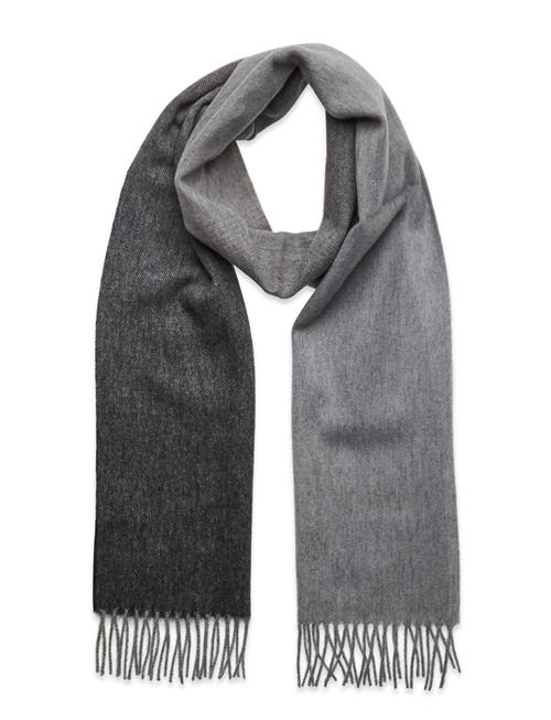 Se Amanda Christensen Scarf Amanda Christensen Grey ved Booztlet