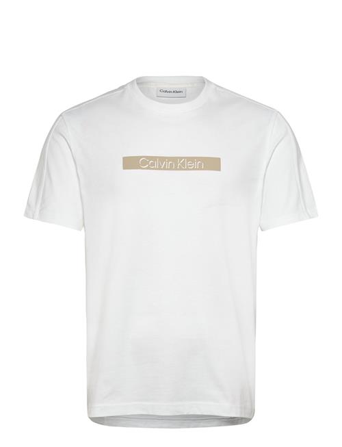 Se Calvin Klein Cut Out Shadow Logo T-Shirt Calvin Klein White ved Booztlet