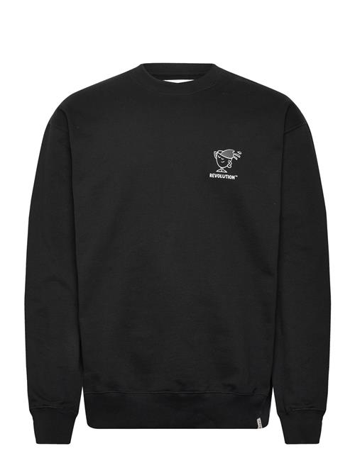 Se Revolution Printed Crewneck Revolution Black ved Booztlet