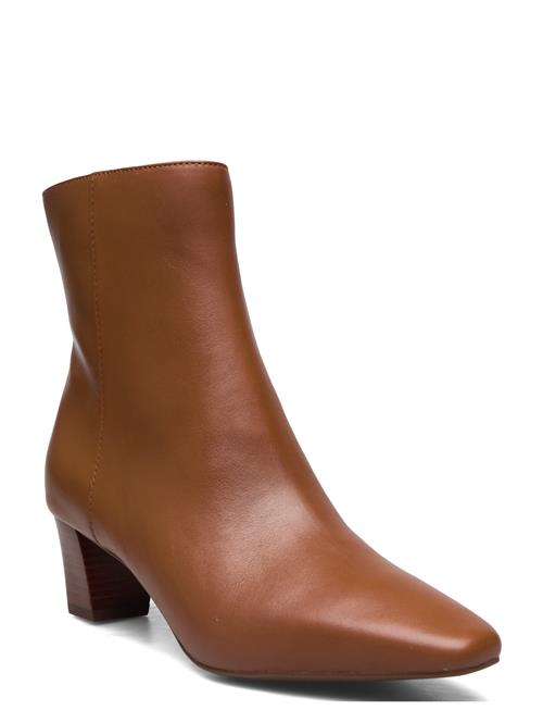 Se Lauren Ralph Lauren Willa Burnished Leather Bootie Lauren Ralph Lauren Brown ved Booztlet