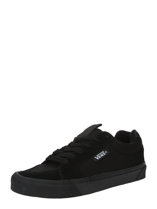 Se VANS Sneaker low 'Chukka Push'  sort / hvid ved About You