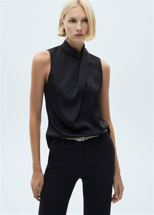 Se MANGO Blouse .- Drapysin Kvinde Black Langærmede Bluser Slim Fit Str M - hos Magasin ved Magasin