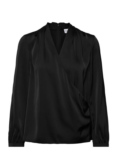 Se Calvin Klein Satin Shine Ls V Neck Blouse Calvin Klein Black ved Booztlet