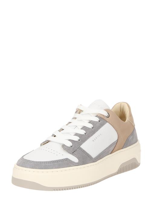 Se Nubikk Sneaker low 'Basket Court'  grå / taupe / hvid ved About You