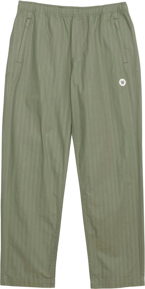 Se Wood Wood Wwlee Herringbone Trousers Mand Olive Casual Bukser Str M - hos Magasin ved Magasin