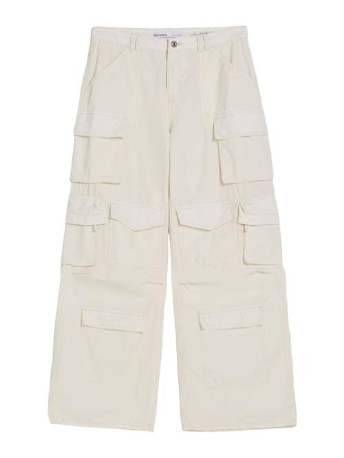 Bershka Cargobukser  offwhite