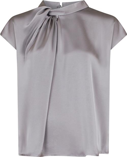 Se Neo Noir Fleur Drapy Satin Blouse Kvinde Grey Toppe Str 44 - hos Magasin ved Magasin