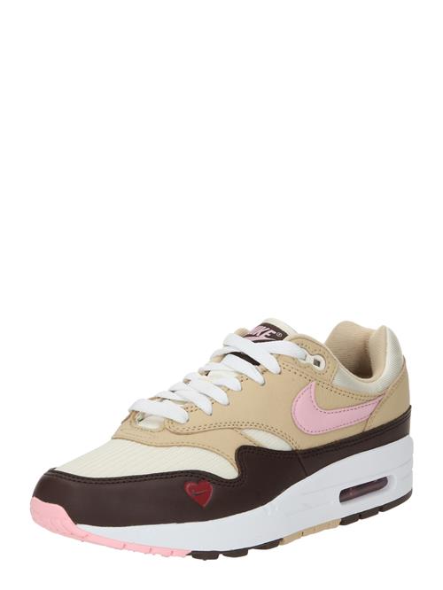 Se Nike Sportswear Sneaker low 'AIR MAX 1'  beige / elfenben / choko / lyserød ved About You