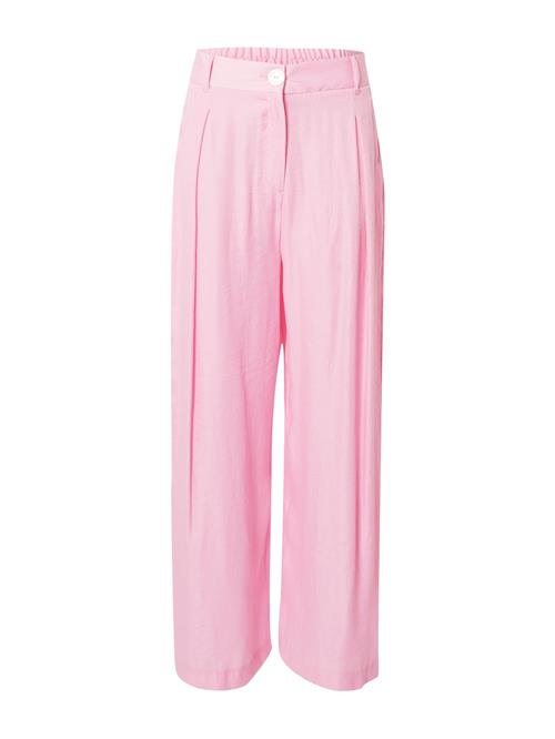 Se River Island Bukser med lægfolder  pink ved About You