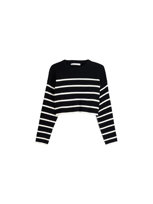 Se Bershka Pullover  sort / hvid ved About You