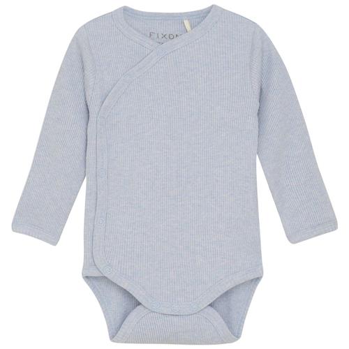 Se Fixoni Wrap Body LS Mélange Rib Zen Blue | Blå | 74 cm ved Babyshop