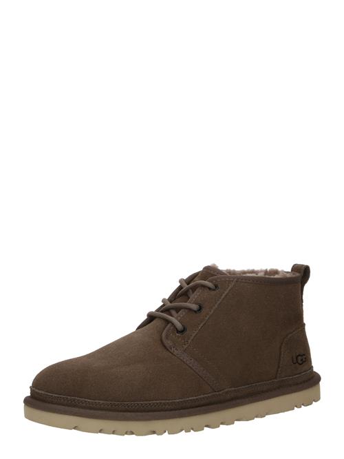 Se UGG Chukka Boots 'Neumel'  brun ved About You