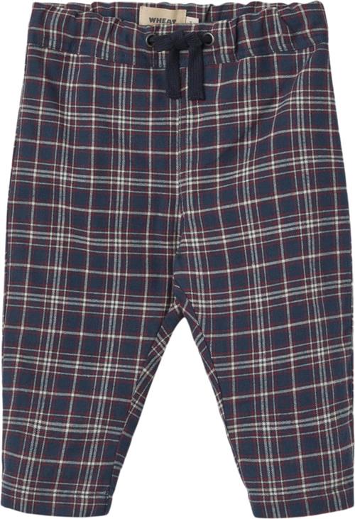 Se Wheat Kjole Elvira Str 2 år / 92 cm - Navy Check Bukser Bomuld hos Magasin ved Magasin