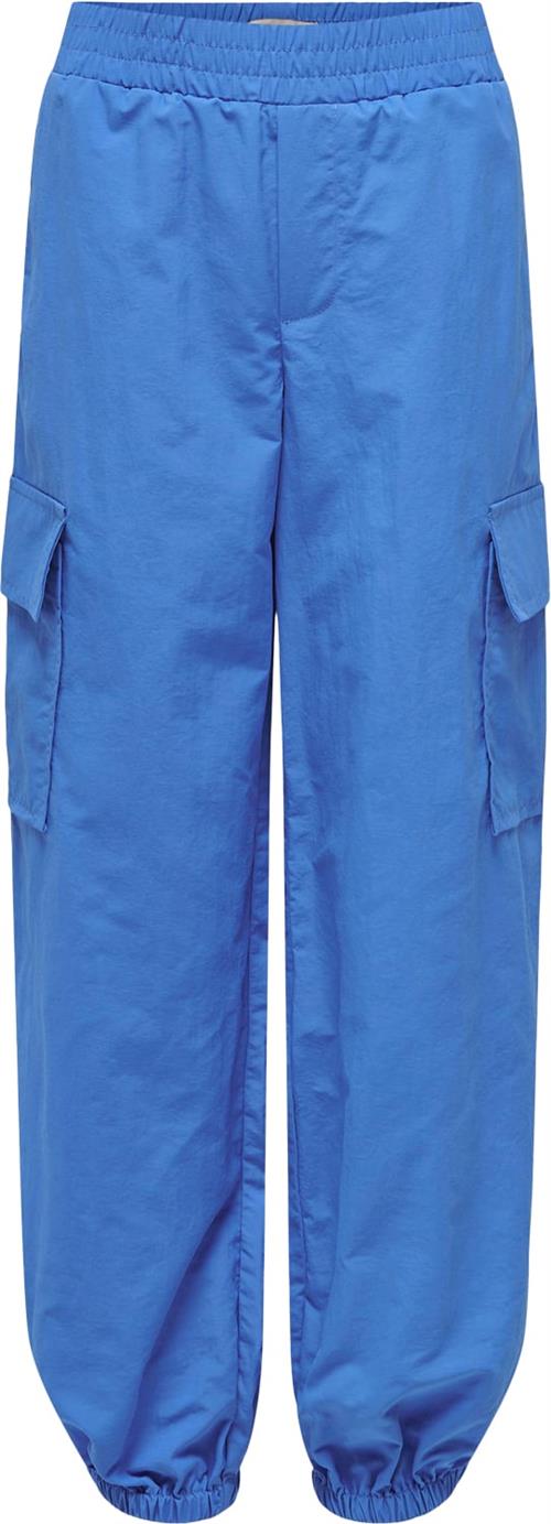 Se ONLY Kogecho Cargo Parachute Pant PNT Str 128 - French Blue Bukser Denim hos Magasin ved Magasin