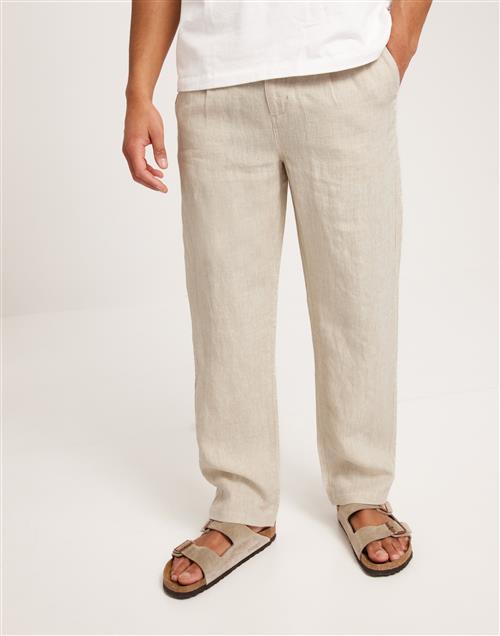 Se KnowledgeCotton Apparel FIG loose linen pants - GOTS/Vegan Hørbukser Beige ved NLY Man