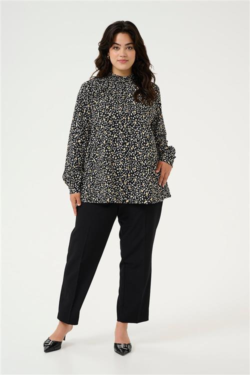 Kaffe Curve Kcmalena Blouse Kvinde Black/white/gold Print Langærmede Bluser Str 44 - hos Magasin