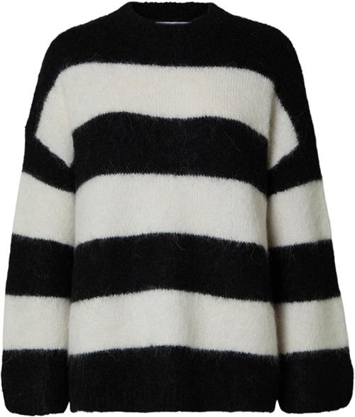 Se Selected Femme Slfgabella LS Wool Knit Oneck Camp Kvinde Sort/hvid Sweaters Loose Fit Str XS - hos Magasin ved Magasin