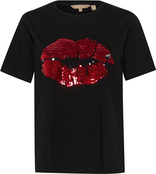 Se Culture Cufora Gith Tshirt Kvinde Black W/red Kortærmede T-shirts Str L - hos Magasin ved Magasin