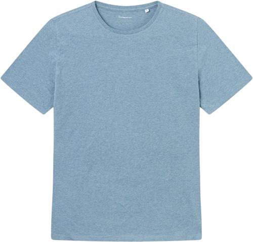 Se Knowledge Cotton Apparel Basic Tshirt - Gots/vegan Mand Dusty Blue Melange Kortærmede T-shirts Str XXL - hos Magasin ved Magasin