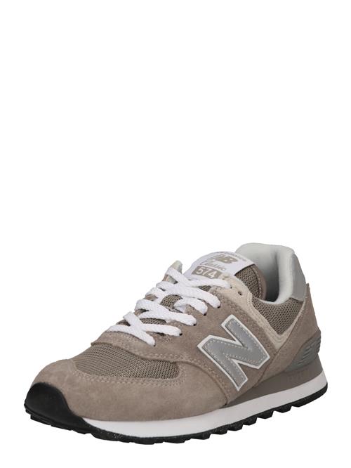 Se new balance Sneaker low '574'  grå / taupe / mudderfarvet / hvid ved About You