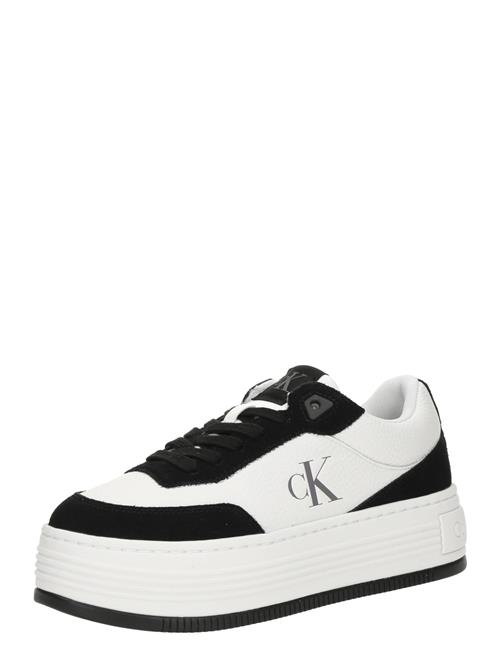 Se Calvin Klein Jeans Sneaker low  grå / sort / hvid ved About You