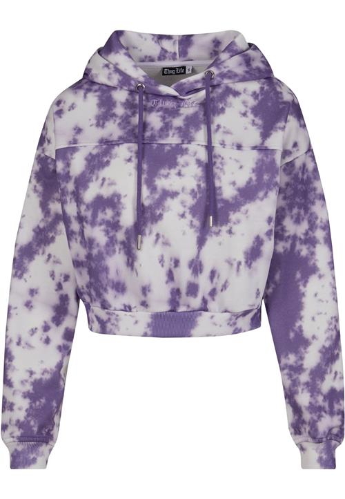 Se Thug Life Sweatshirt 'Dystopia'  lavendel / hvid ved About You