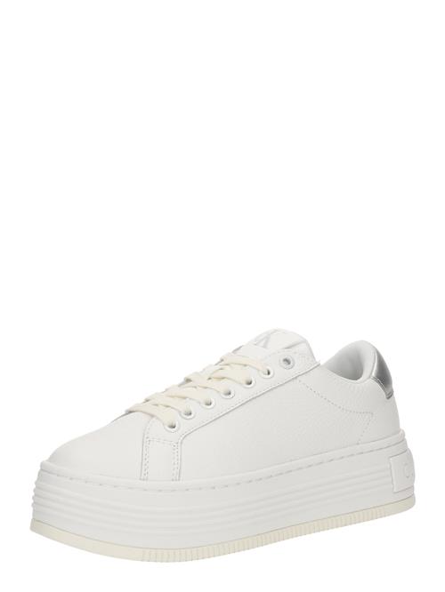 Se Calvin Klein Jeans Sneaker low  sølv / hvid ved About You