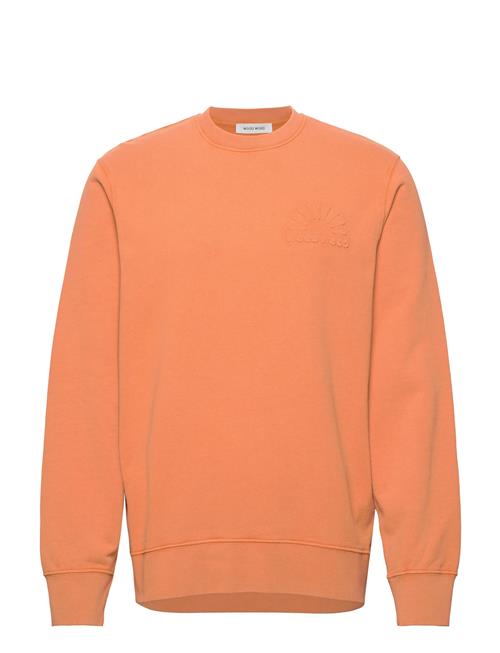 Se Wood Wood Hugh Embossed Sweatshirt Wood Wood Orange ved Booztlet