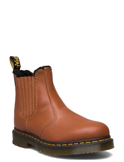 Se Dr. Martens 2976 Black Blizzard Wp Dr. Martens Brown ved Booztlet