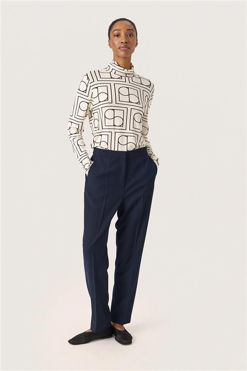 Soaked in Luxury Slhanadi Printed Rollneck LS Kvinde Whisper White W Black Monogram Toppe Regular Fit Str S - hos Magasin