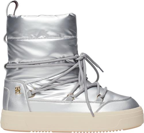 Se Tommy Hilfiger Laceup Metallic Snowboot Kvinde Silver Sneakers Str 40 - hos Magasin ved Magasin