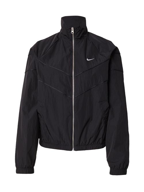 Nike Sportswear Overgangsjakke  sort