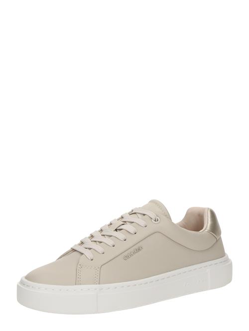 Se Calvin Klein Sneaker low  beige / guld ved About You