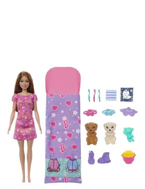 Se Barbie Doll And Accessories Barbie Patterned ved Booztlet