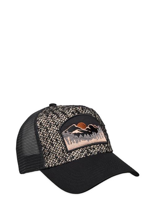 Se Upfront Halti A-Shape Trucker Cap Upfront Black ved Booztlet