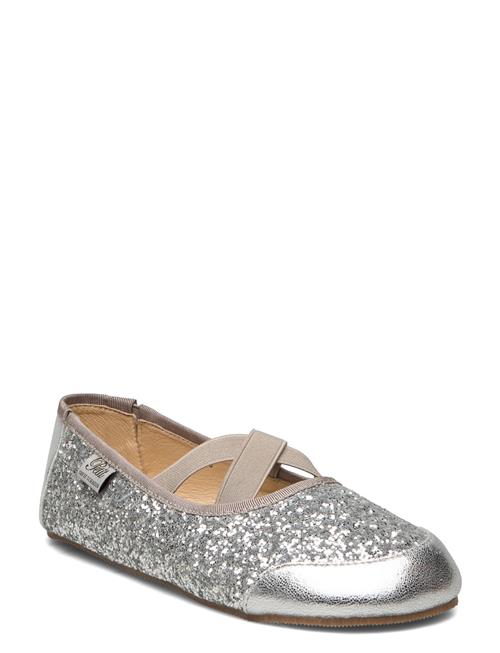 Se Sofie Schnoor Baby and Kids Neliask Indoor Shoe Sofie Schnoor Baby And Kids Silver ved Booztlet