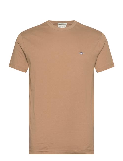 Se GANT Slim Shield Ss T-Shirt GANT Khaki ved Booztlet