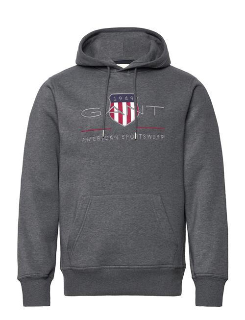 Se GANT Reg Archive Shield Hoodie GANT Grey ved Booztlet