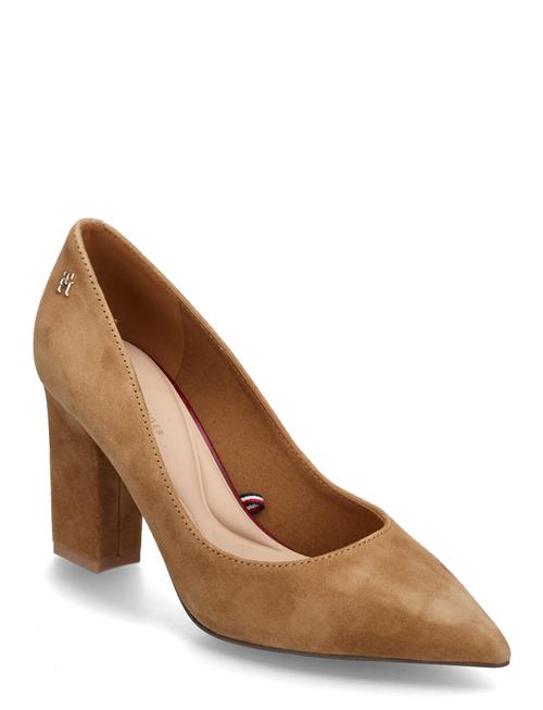 Se Tommy Hilfiger Block Heel Pointed Pump Suede Tommy Hilfiger Beige ved Booztlet