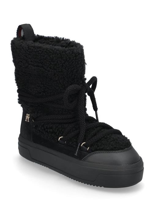 Se Tommy Hilfiger Lace-Up Faux Shearling Snowboot Tommy Hilfiger Black ved Booztlet