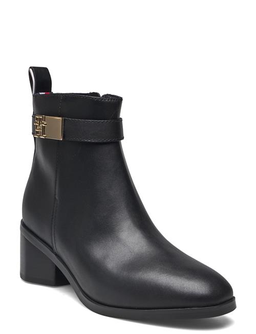 Se Tommy Hilfiger Th Logo Mid Heel Bootie Tommy Hilfiger Black ved Booztlet